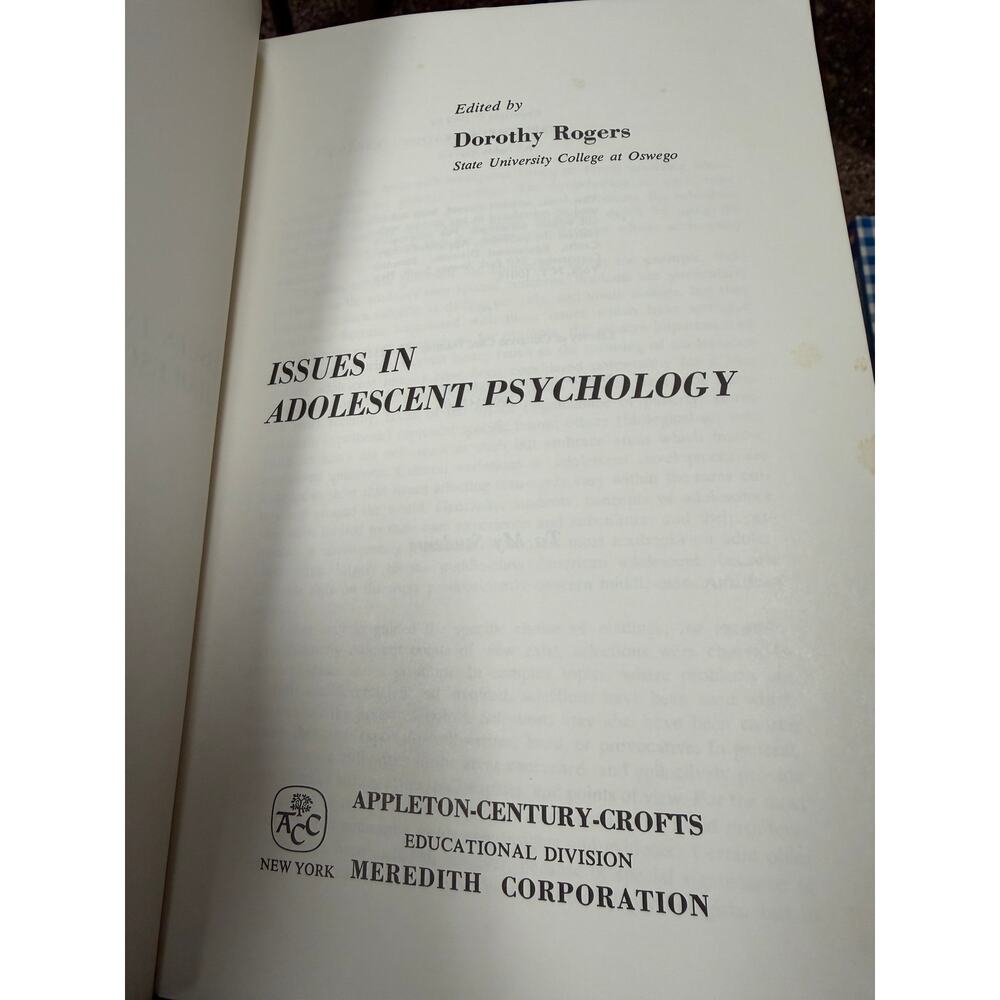 Issues in Adolescent Psychology Dorothy Rogers Vintage PB Textbook - Picture 6 of 6